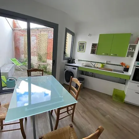 New Fully Accessible Flat 10 Mn From Paris *